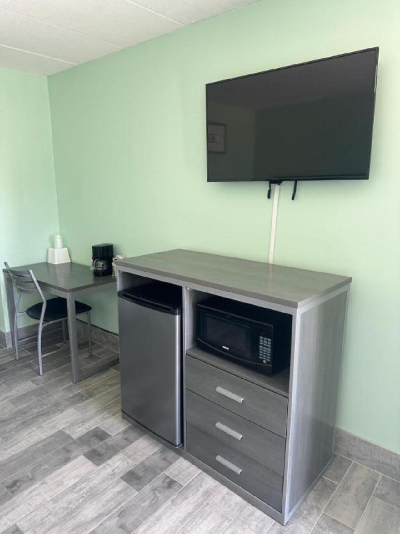 Royal Canadian Motel Wildwood Ngoại thất bức ảnh