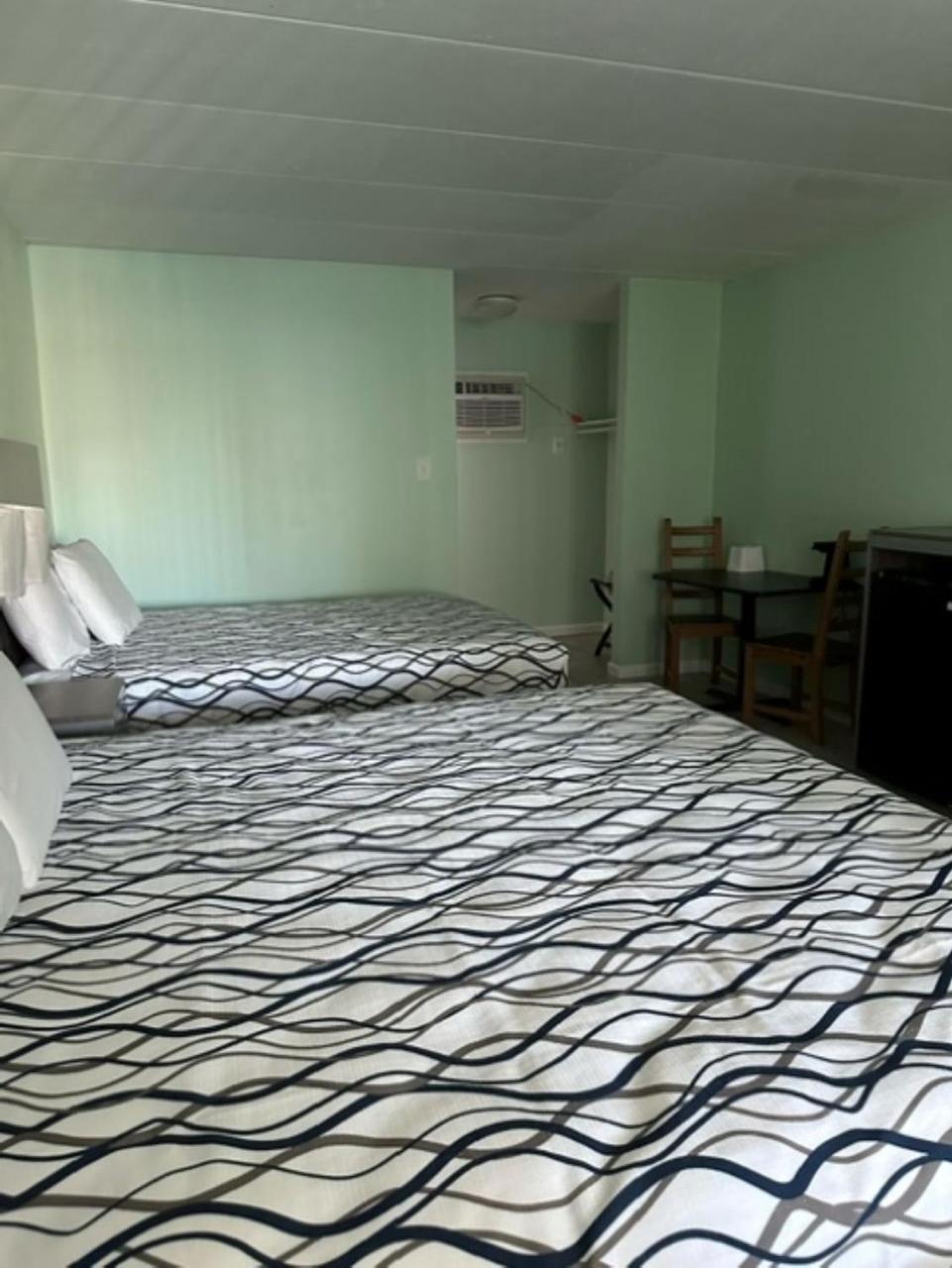 Royal Canadian Motel Wildwood Ngoại thất bức ảnh