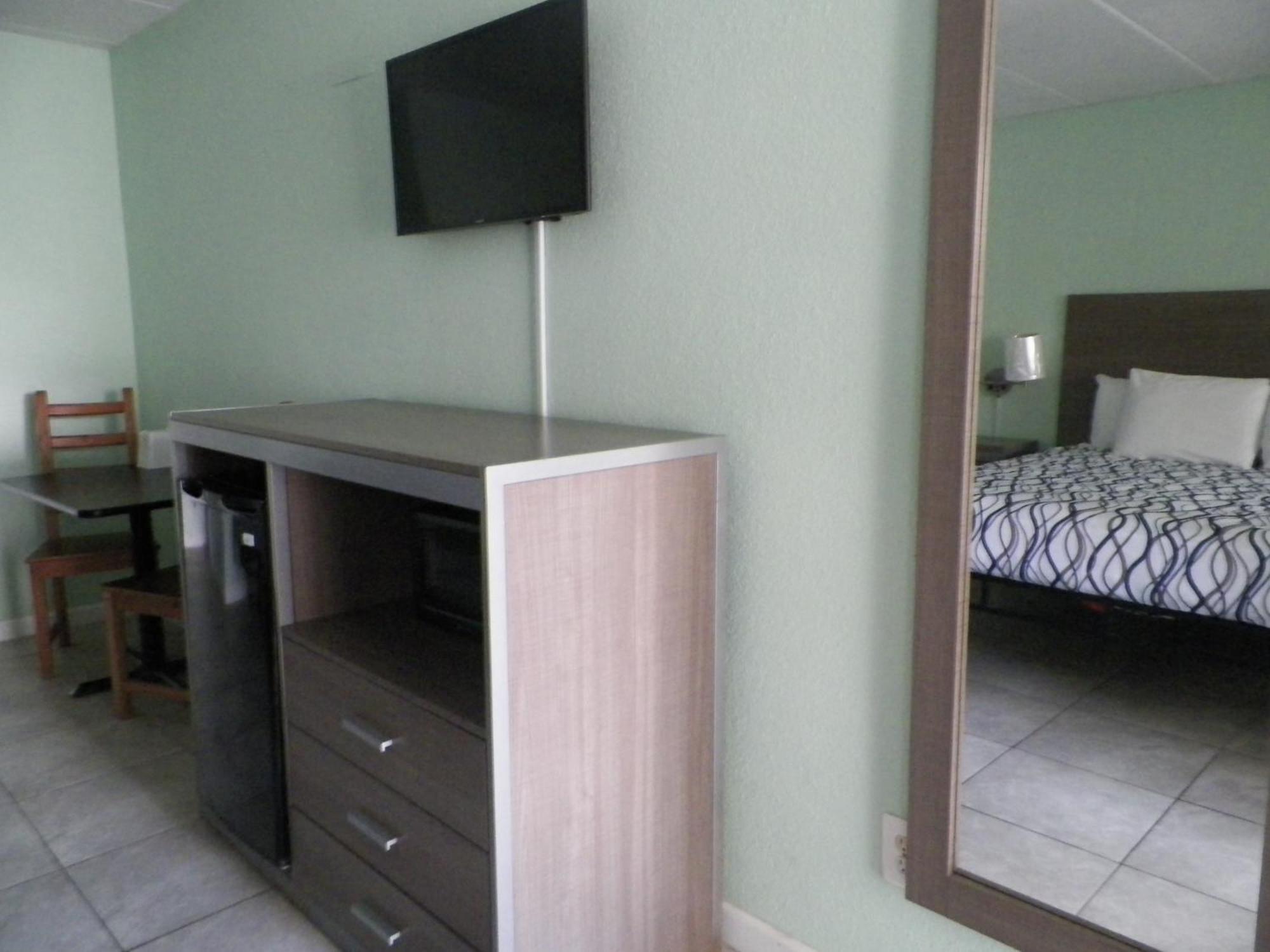 Royal Canadian Motel Wildwood Ngoại thất bức ảnh